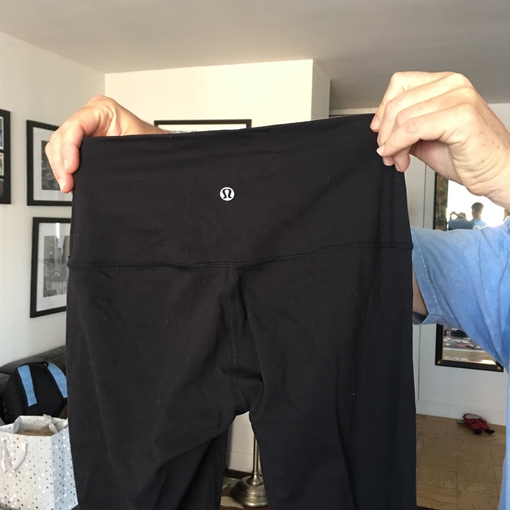 Classic Lulu high rise legging.